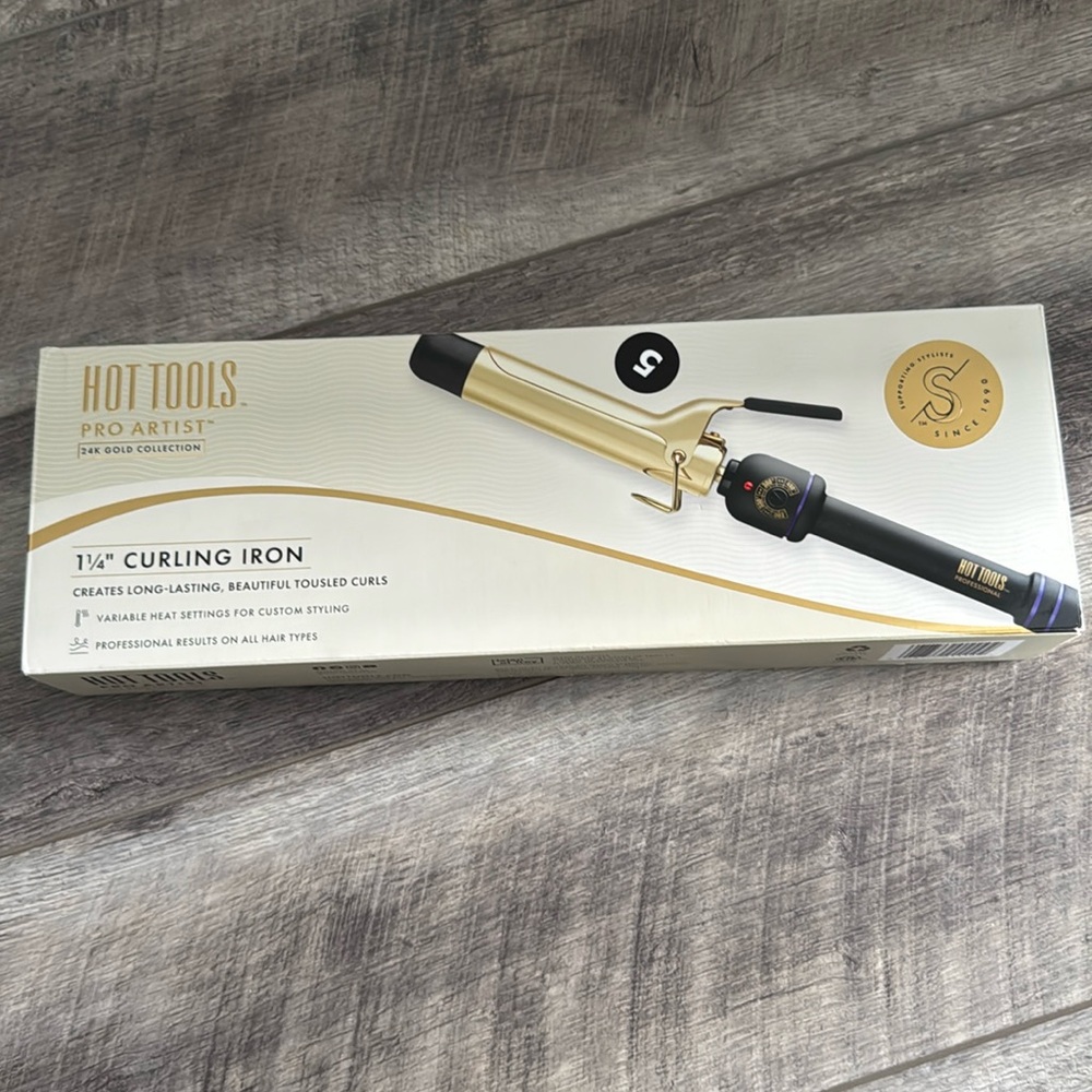 NIB HOT TOOLS PRO ARTIST 24K GOLD COLLECTION        1 1/4” CURLING IRON